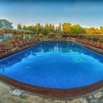 swiming_pool_and_surroundings_6_tselikas_hotel